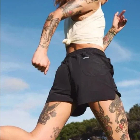 NWT Allbirds Natural Run Athletic Shorts in Medium Grey - Picture 4 of 9